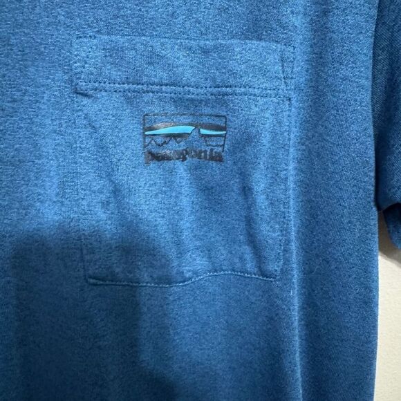 Patagonia blue men’s front pocket slim fit t-shirt size medium - Picture 3 of 5